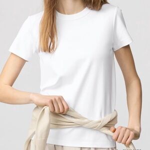 NWT Uniqlo white Crew Neck T-Shirt